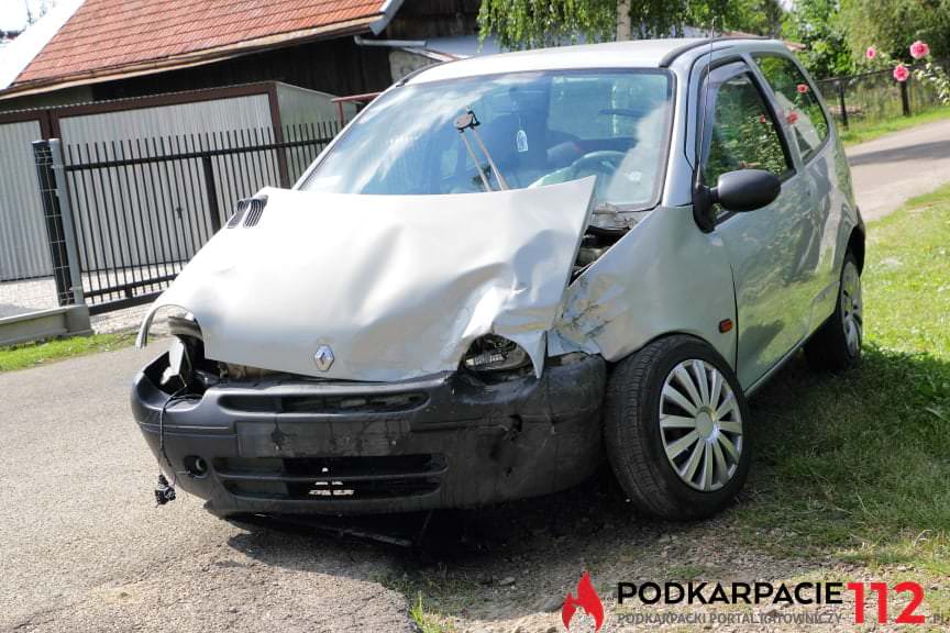Zderzenie dwóch samochodów w Jedliczu