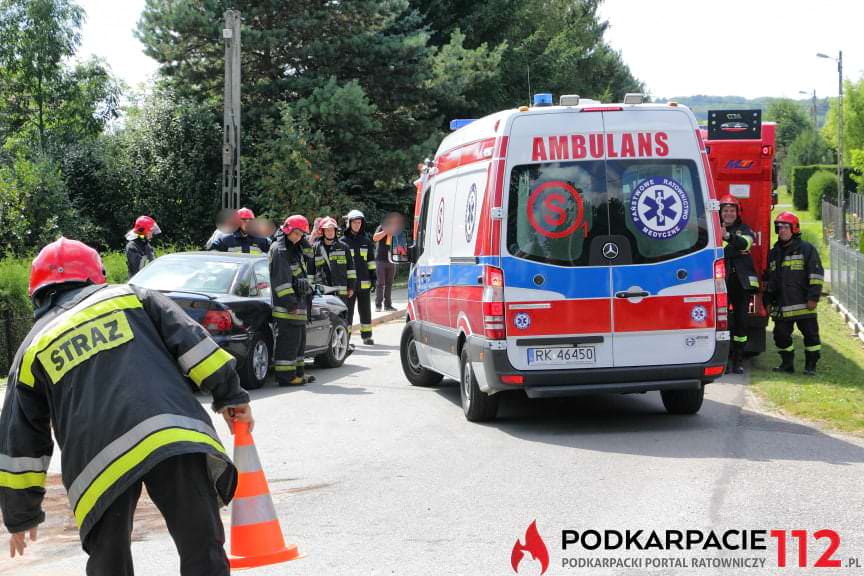 Zderzenie dwóch samochodów w Jedliczu