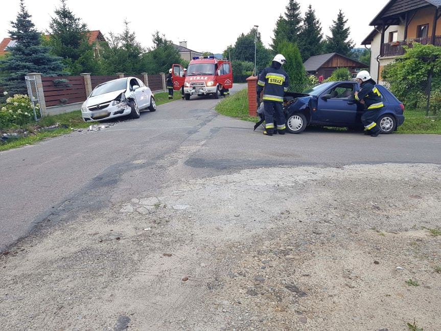 Zderzenie Forda i Opla w Korczynie