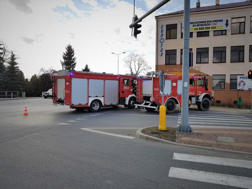 Zderzenie motocyklisty z samochodem osobowym