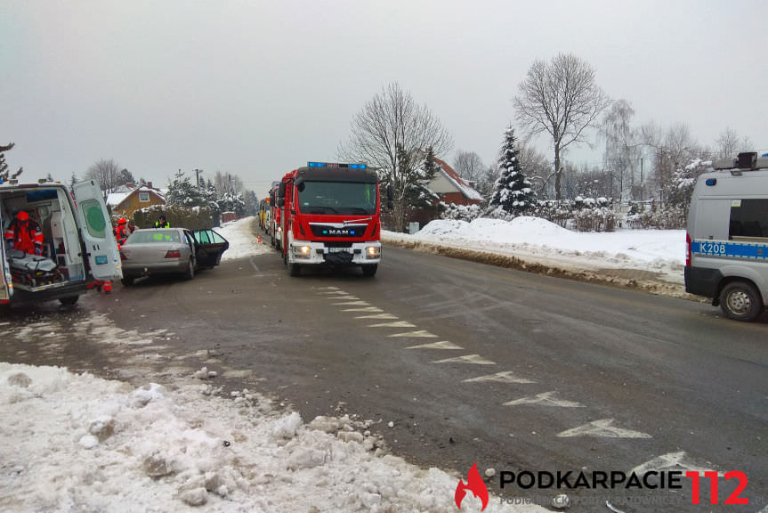 Zderzenie samochodów w Świerzowej Polskiej