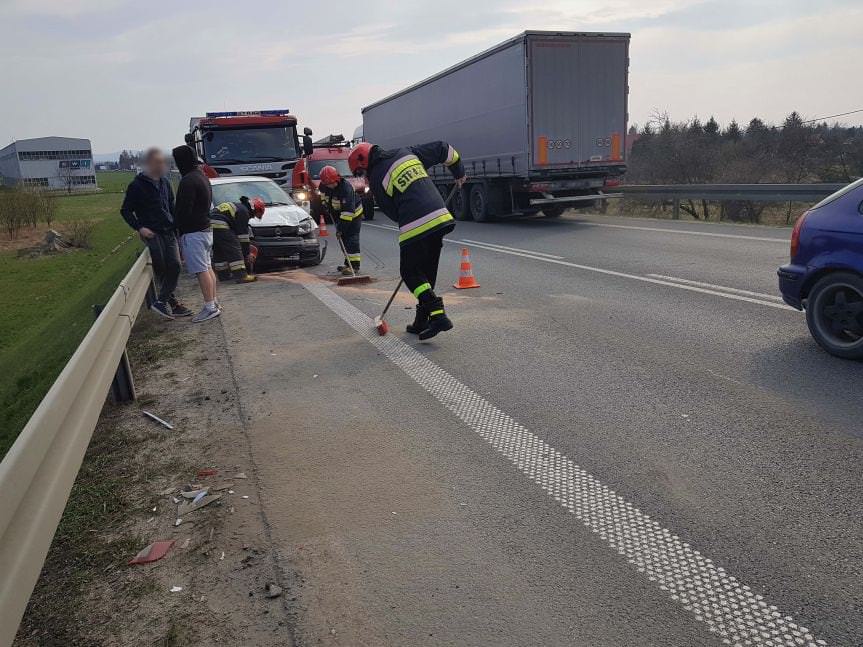 Zderzenie trzech samochodów w Krośnie