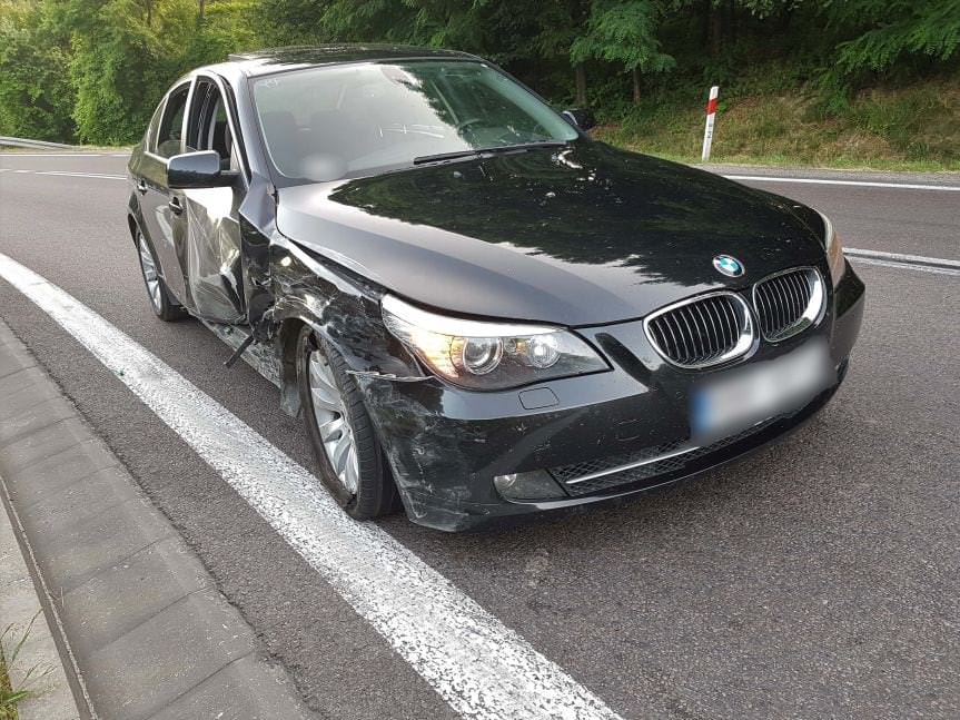 Zderzenie Volkswagena i BMW w Komborni