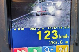 21-letni recydywista gnał przez Samoklęski