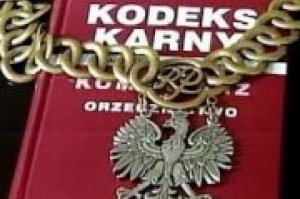 28-latkowi skonfiskowano pojazd - miał ponad 3 promile i dożywotni zakaz