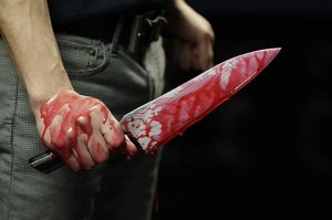 64-latek zaatakował kobietę nożem 