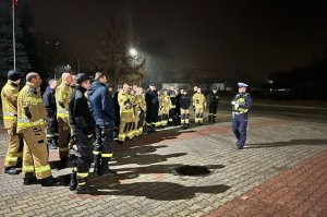 Policjanci szkolili strażaków z niżańskiej OSP