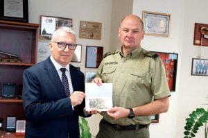 Banknot wyemitowano w hołdzie mundurowym strzegącym polskich granic