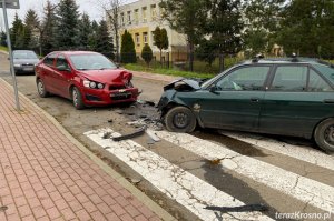 Czołowe zderzenie w Jedliczu na Kościuszki