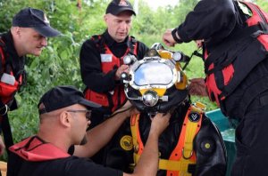 Doskonalenie zawodowe z zakresu ratownictwa wodnego i chemiczno-ekologicznego