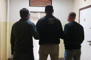 Dwa czteropaki warte nawet 10 lat więzienia. 40-latek stanie przed sądem