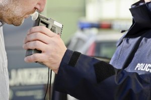 Dzielec. Jechał motorowerem z promilami i na sądowym zakazie