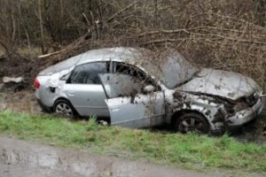 Kierowca audi wjechał do rowu. 5 osób trafiło do szpitala