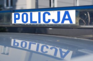 Myśleli, że pomagają synowi. Stracili 440 tysięcy złotych