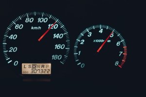 Pędził 120 km/h w terenie zabudowanym