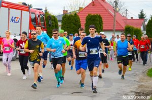 Pobiegli i pomaszerowali ku pamięci Jana Rodzinki i Krzysztofa Gierlasińskiego