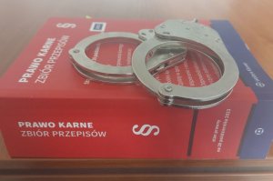 Policjanci zatrzymali 24-latka, który włamał się do baru