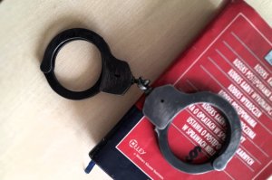 Policjanci zatrzymali dwóch poszukiwanych mężczyzn