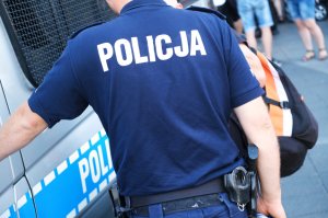 Policjant po służbie pomógł potrąconemu mężczyźnie