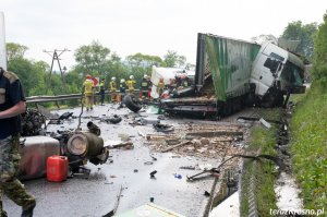 Wypadek na DK19, zderzenie dwóch tirów