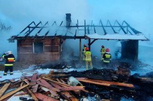 Pożar domu w Szówsku, nie żyje mężczyzna