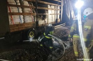 Pożar naczepy samochodu ciężarowego w Woli Komborskiej