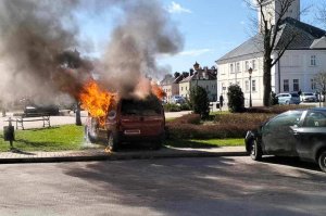 Pożar samochodu w Głogowie Małopolskim