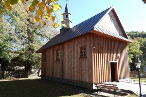 Prace konserwatorskie w kościele w Krzemiennej