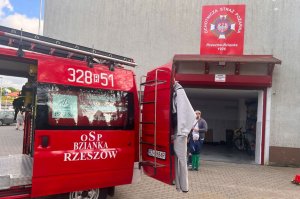 Remont remizy i nowy samochód dla OSP Rzeszów-Bzianka