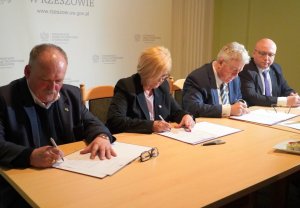 Rolnicy zawieszają protest na granicy