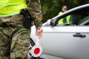 Cofnięty licznik, brak ubezpieczenia i odebrany dowód rejestracyjny