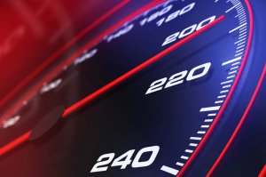 Szaleństwo za kółkiem. 35-latek pędził 208 km/h