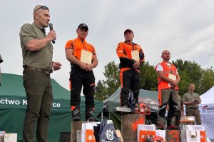 Tomasz Bilski z Nadleśnictwa Rymanów triumfuje w XVIII Regionalnych Zawodach Drwali
