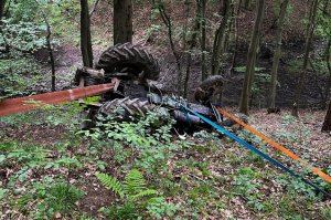 Tragedia wypadek w lesie