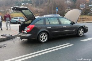 Uderzyła w bariery na moście