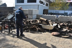 Ukradł 105 pokryw studzienek kanalizacyjnych