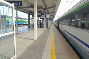 Więcej informacji dla podróżnych na liniach Podmiejskiej Kolei Aglomeracyjne