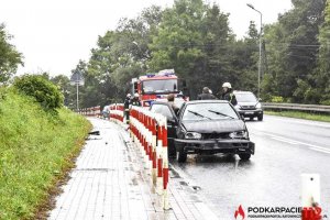 Śliska nawierzchnia przyczyną poślizgu