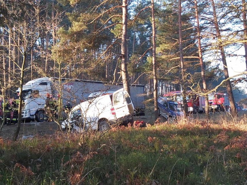 Wypadek dwóch samochodów w Jamnicy