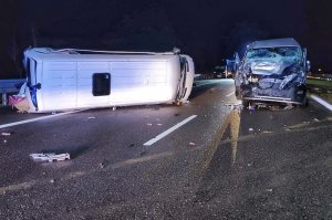 Wypadek na A4, zderzenie dwóch busów. 5 osób w szpitalu