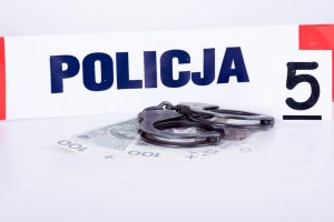 Zaproponował policjantom łapówkę