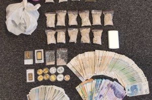 Zarzuty za posiadanie znacznej ilości narkotyków dla 46-latka