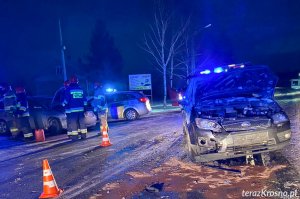Zderzenie dwóch osobówek w Krośnie