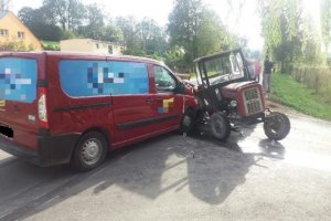 Zderzenie dwóch pojazdów w Olszanach