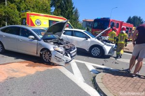 Zderzenie dwóch samochodów na Niepodległości