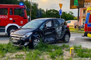 Zderzenie dwóch samochodów na rondzie w Krośnie