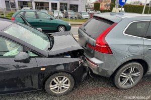 Zderzenie dwóch samochodów w Krośnie