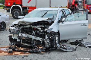 Zderzenie dwóch samochodów na DK28