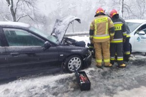 Zderzenie trzech samochodów w Olszanicy