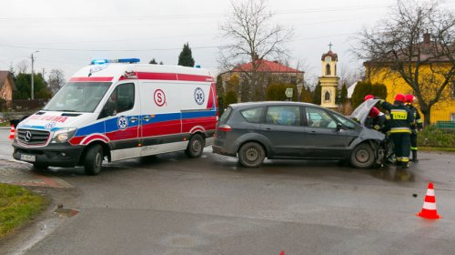 Wypadek w Świerzowej Polskiej na skrzyżowaniu